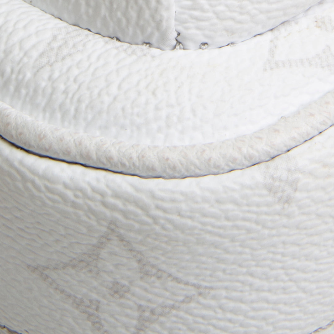 LOUIS VUITTON Taigarama Avenue Sling Bag - White