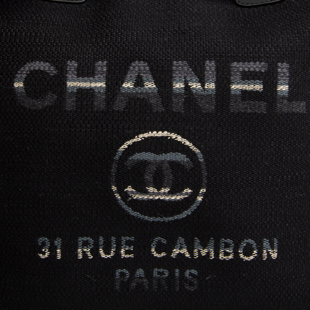CHANEL Medium Deauville Tote