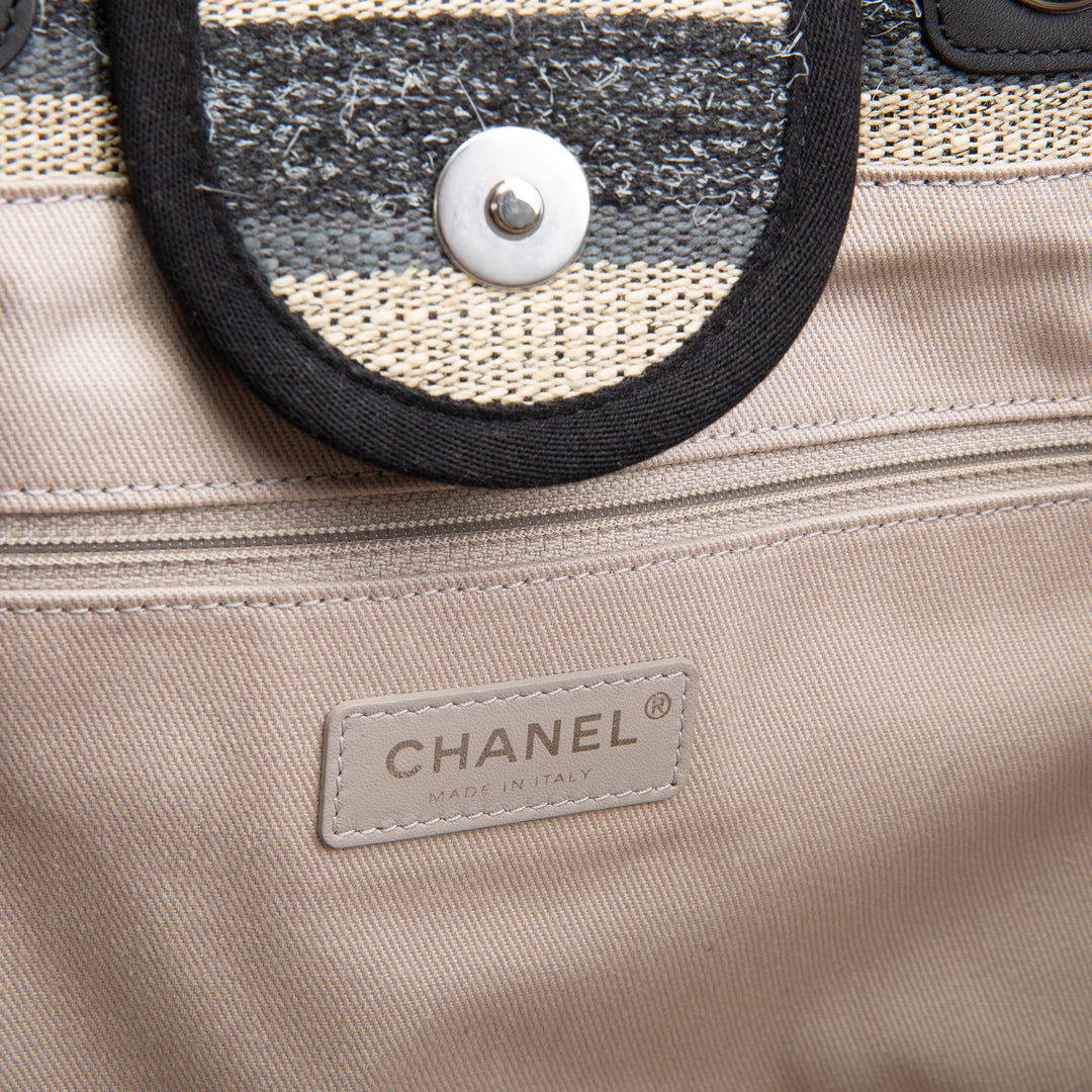 CHANEL Medium Deauville Tote