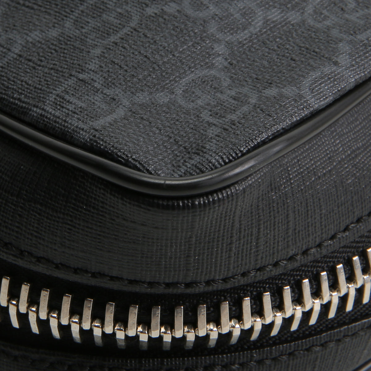 GUCCI Soft GG Supreme Crossbody OUTLET FINAL SALE
