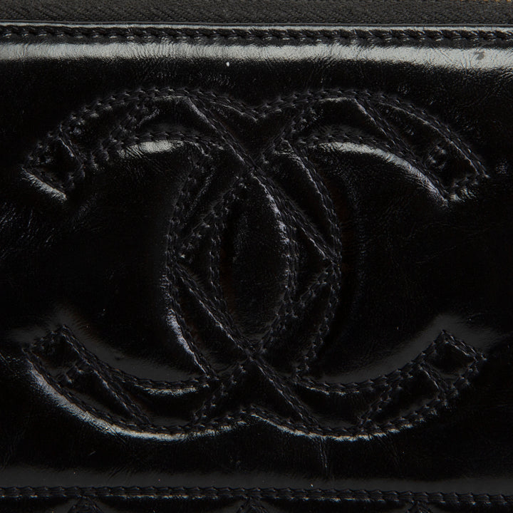 CHANEL Zip Around Wallet