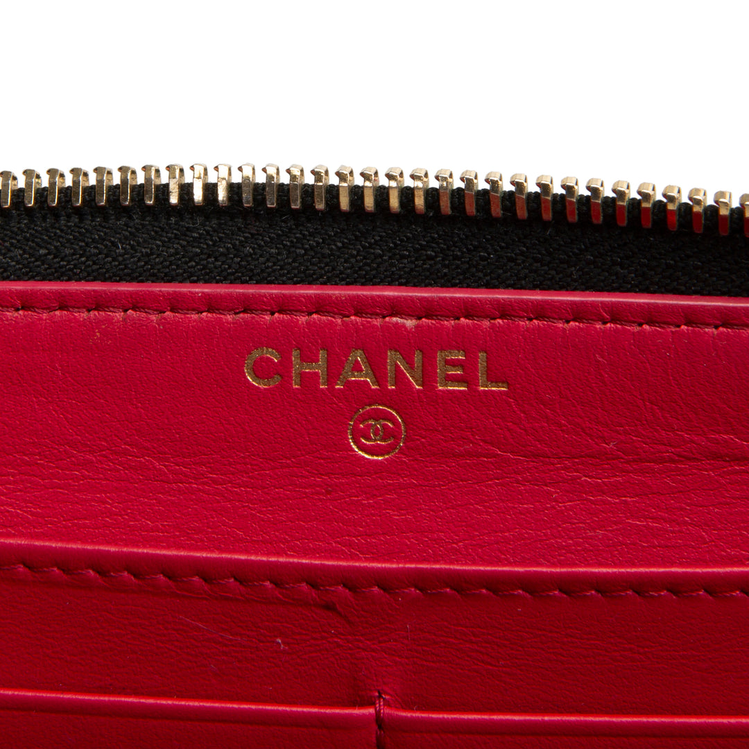 CHANEL Zip Around Wallet