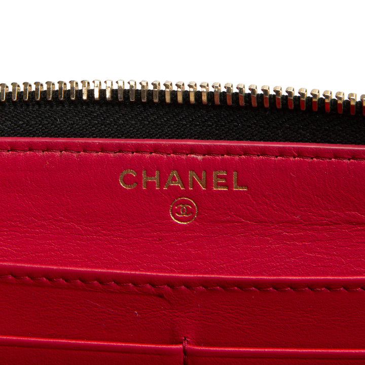 CHANEL Zip Around Wallet