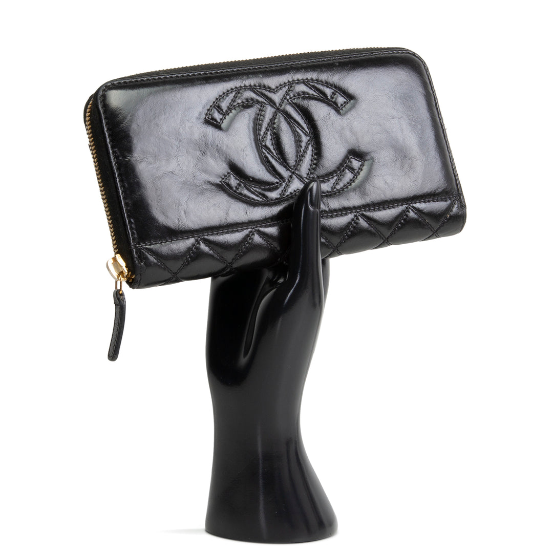 CHANEL Zip Around Wallet