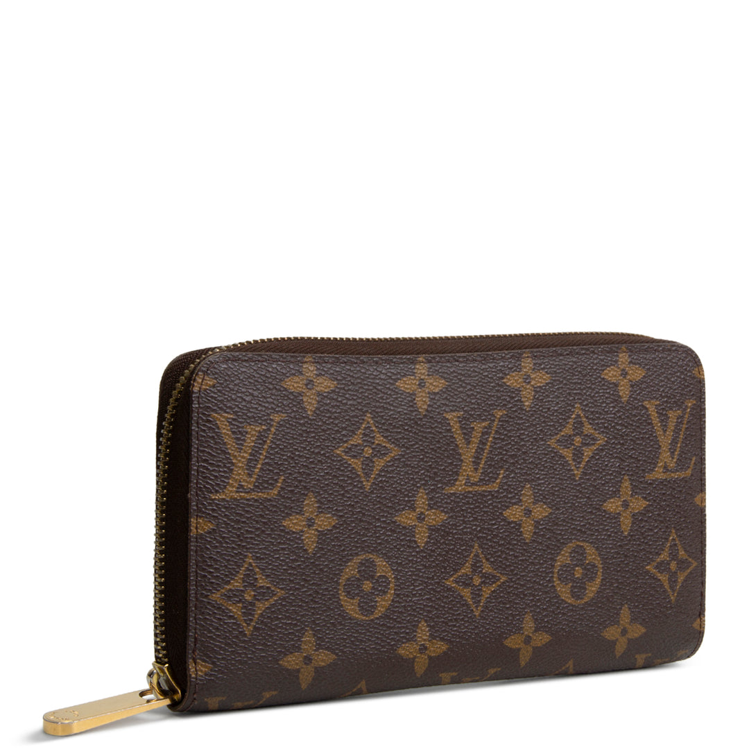 LOUIS VUITTON Monogram Zippy Wallet