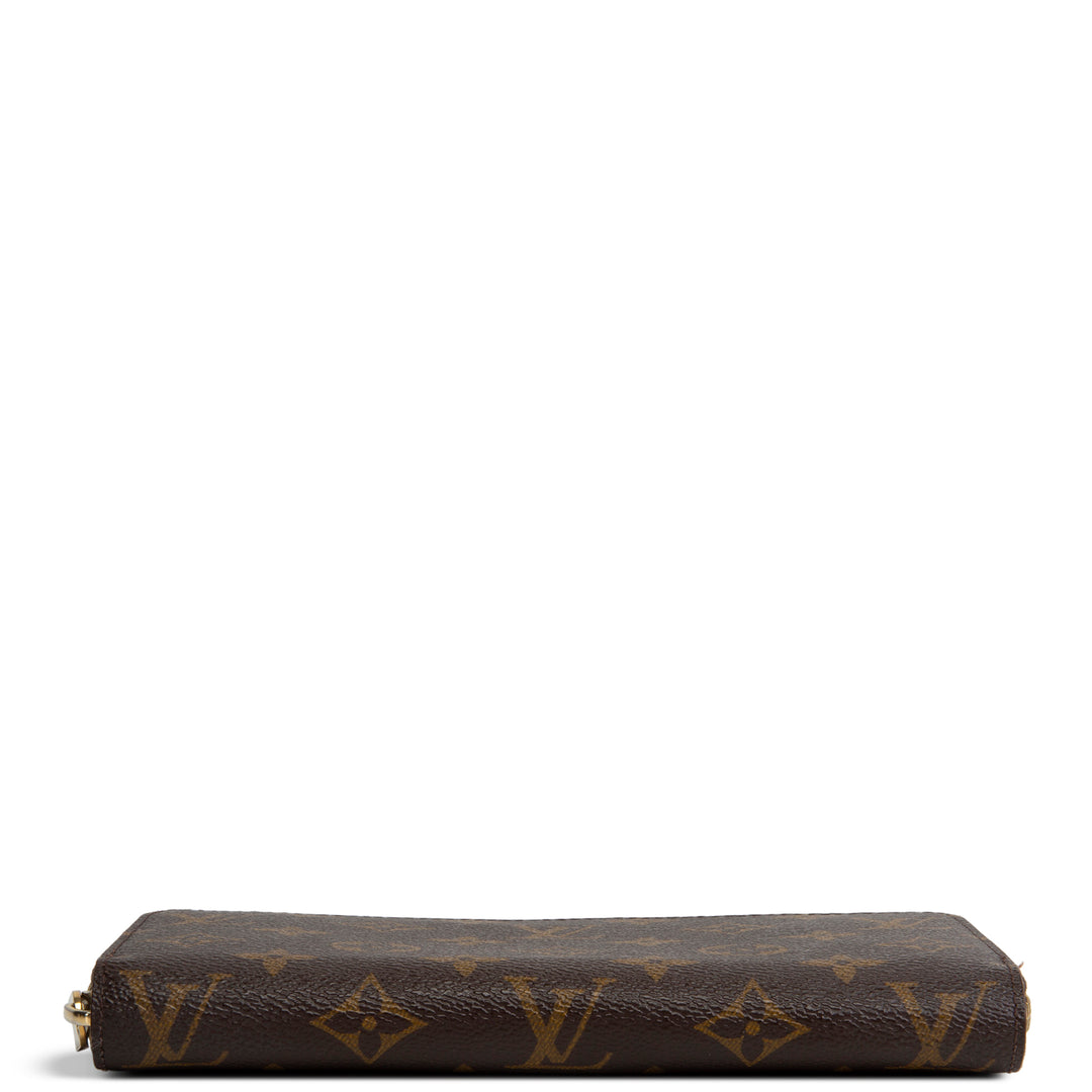 LOUIS VUITTON Monogram Zippy Wallet