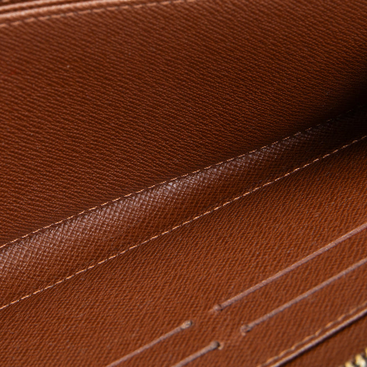 LOUIS VUITTON Monogram Zippy Wallet