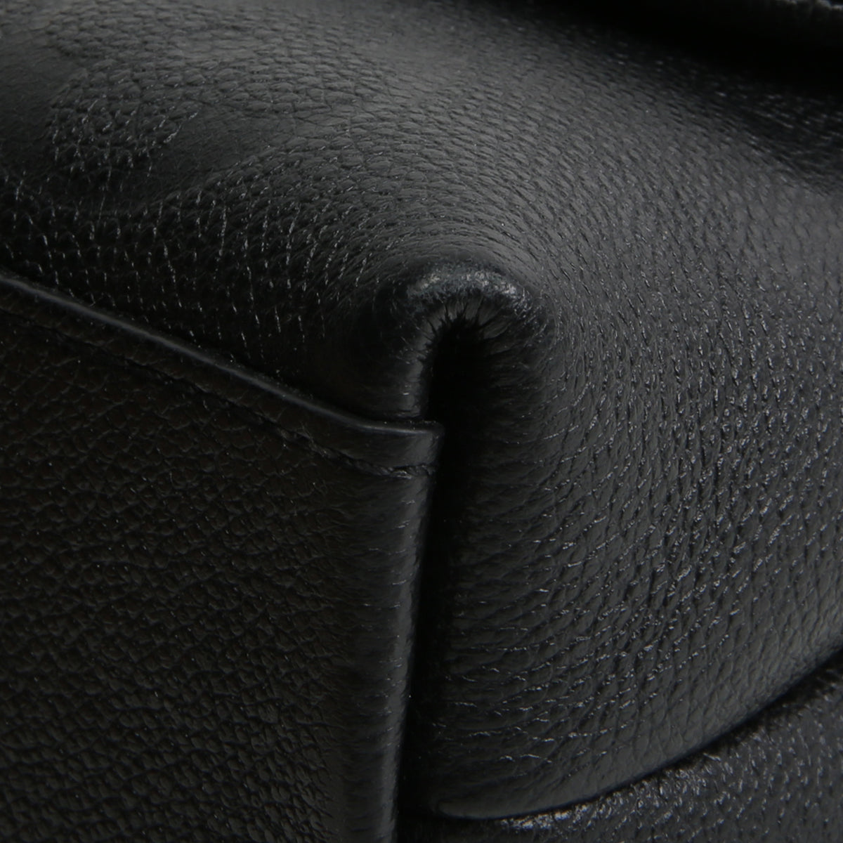 LOUIS VUITTON Empreinte Madeleine BB - Black