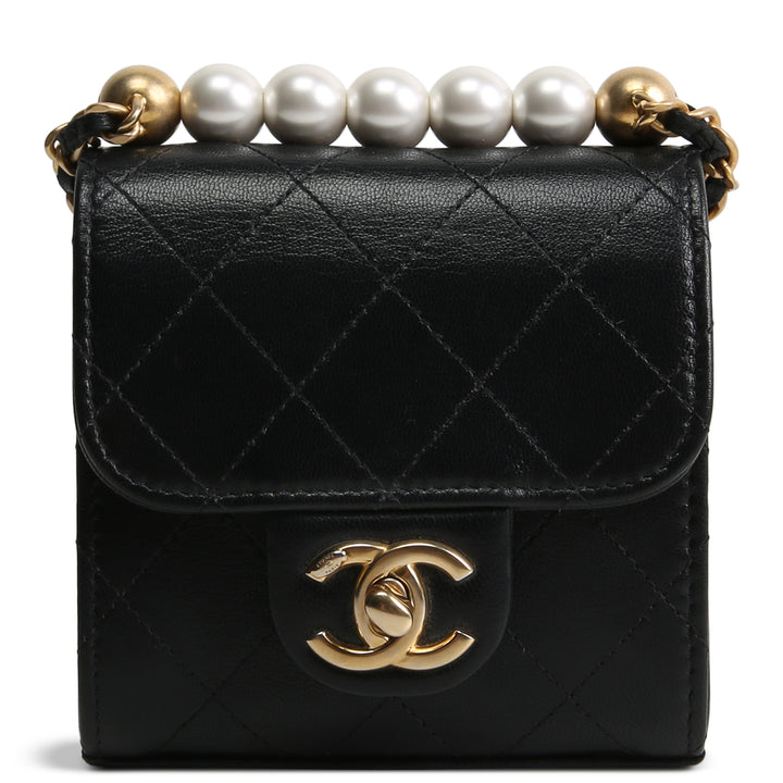 CHANEL Chic Pearls Flap Chain Clutch - Black