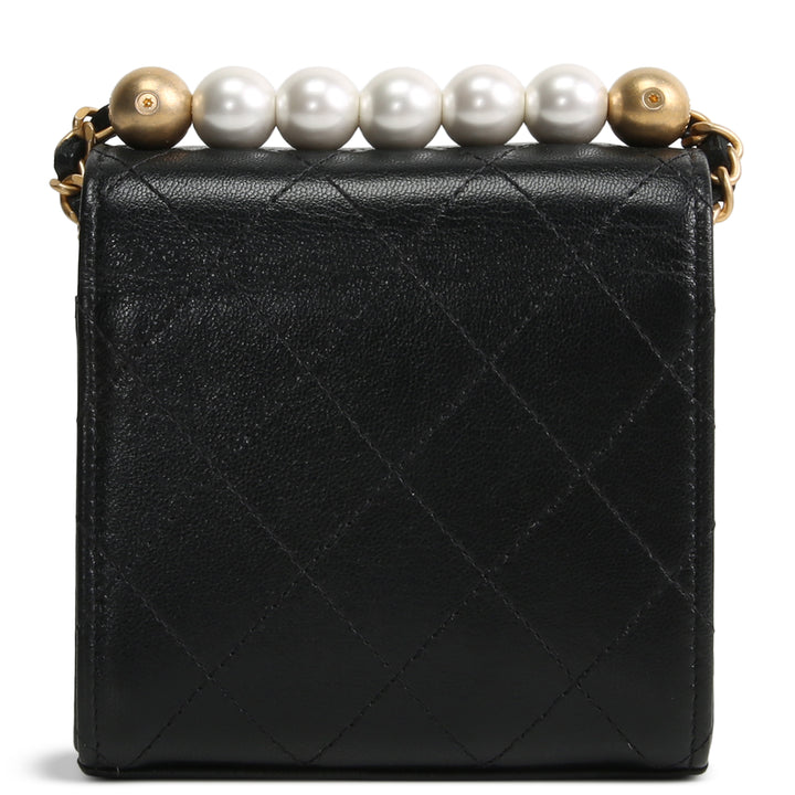 CHANEL Chic Pearls Flap Chain Clutch - Black