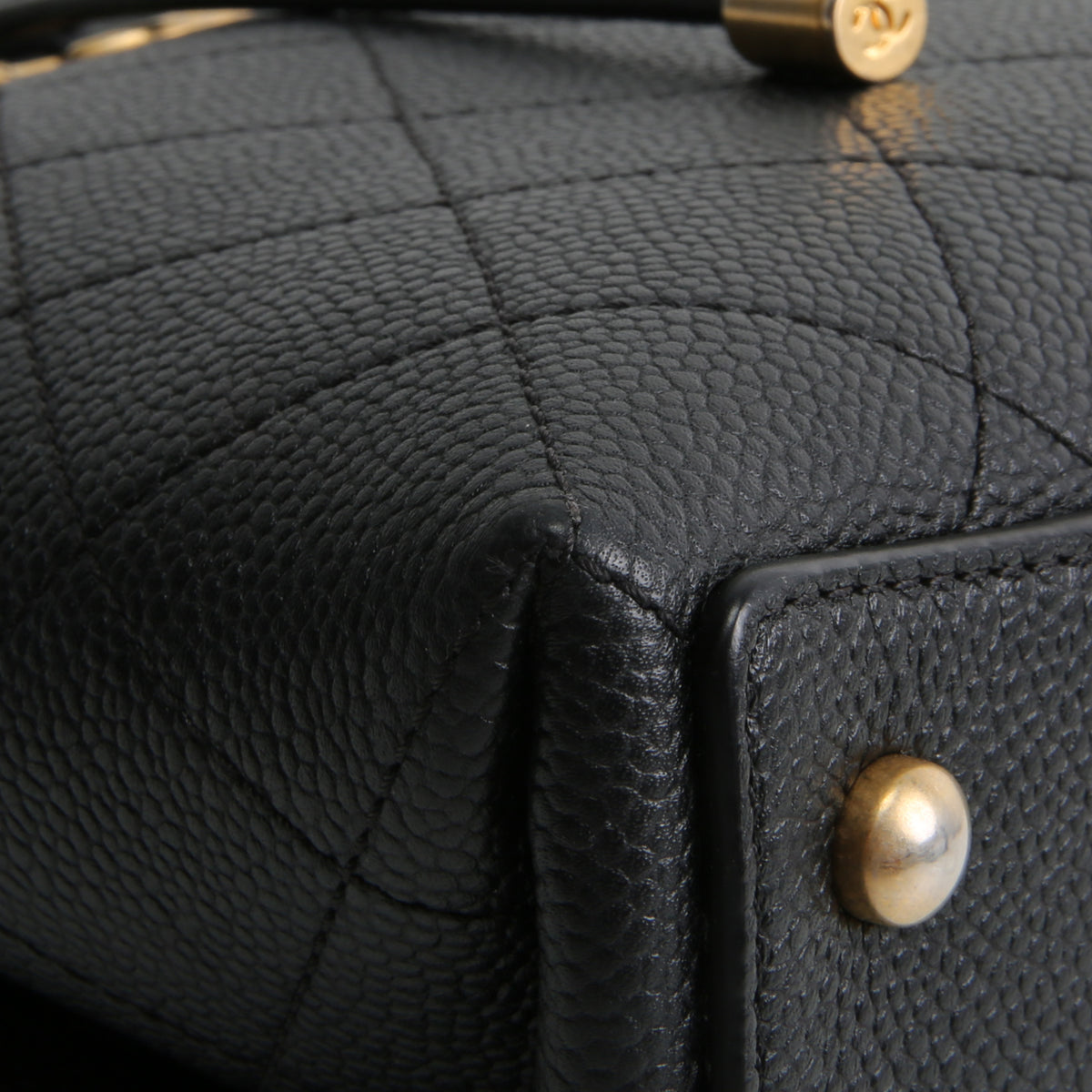 CHANEL Caviar CC Bucket Bag Small