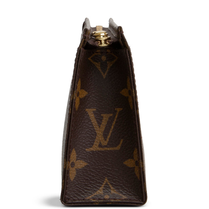 LOUIS VUITTON Toiletry 15 Pouch - Monogram