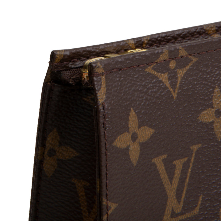 LOUIS VUITTON Toiletry 15 Pouch - Monogram