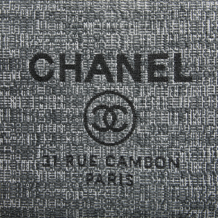 CHANEL Tweed Deauville O-Case Large