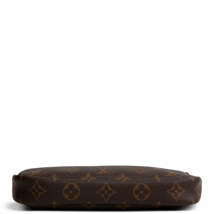 LOUIS VUITTON Vintage Monogram Pochette Accessoires