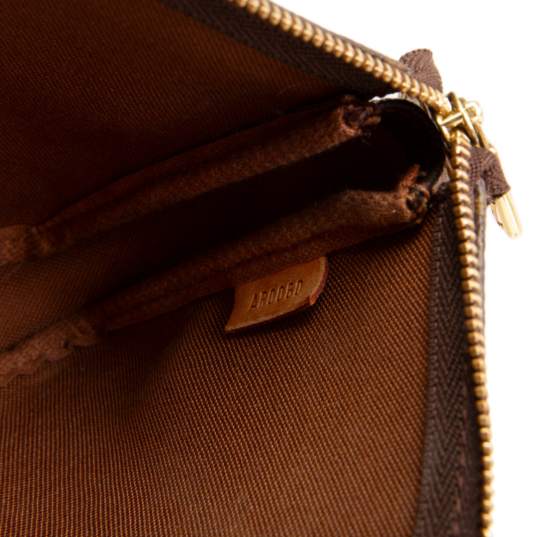 LOUIS VUITTON Vintage Monogram Pochette Accessoires