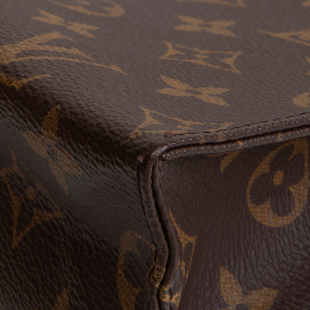 LOUIS VUITTON Monogram Poche Toilette 26