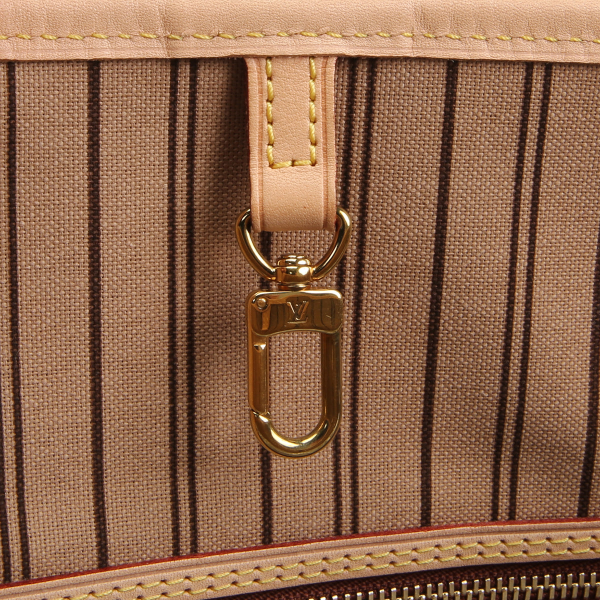 LOUIS VUITTON Monogram Neverfull MM w/ Pouch
