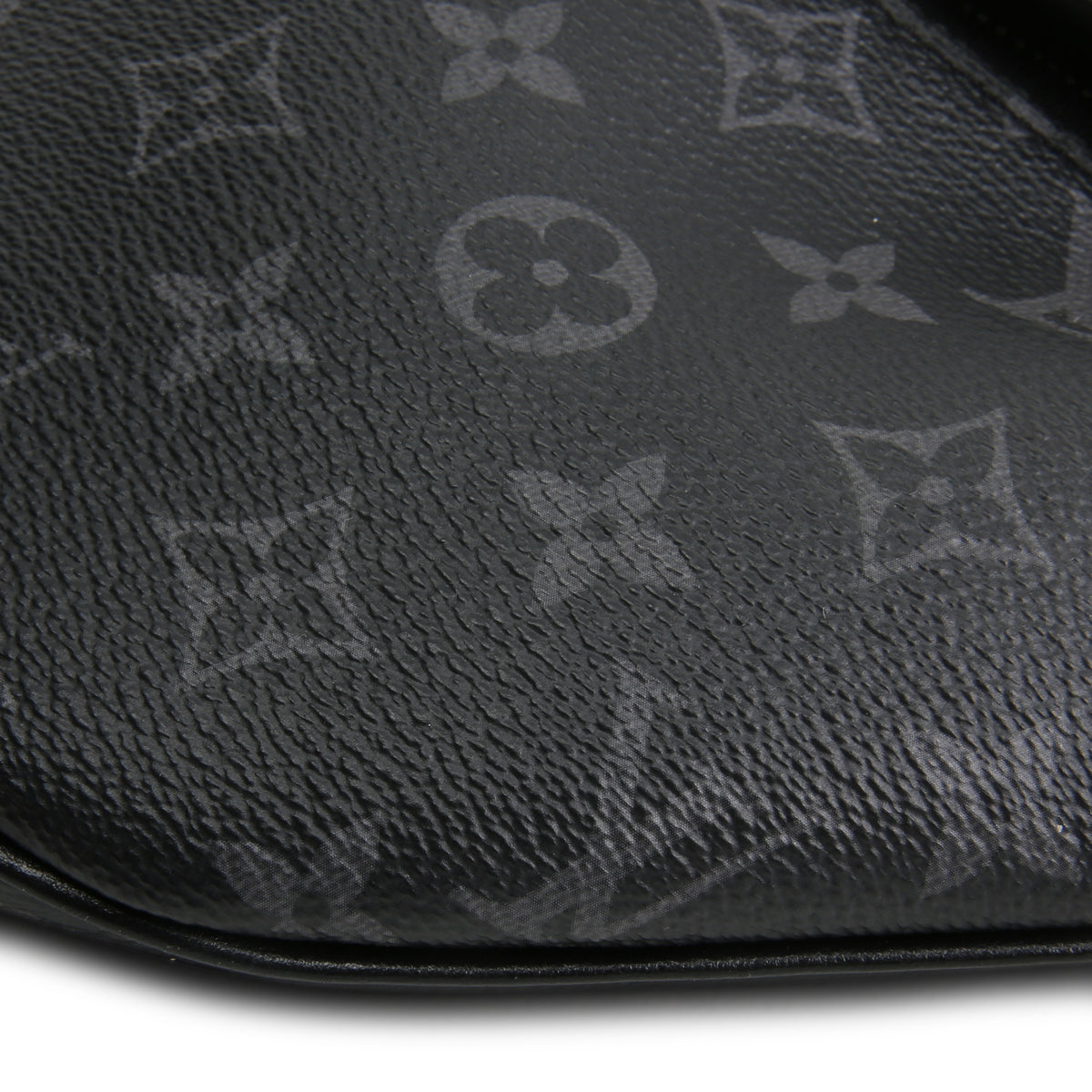 LOUIS VUITTON Monogram Eclipse Discovery Bumbag