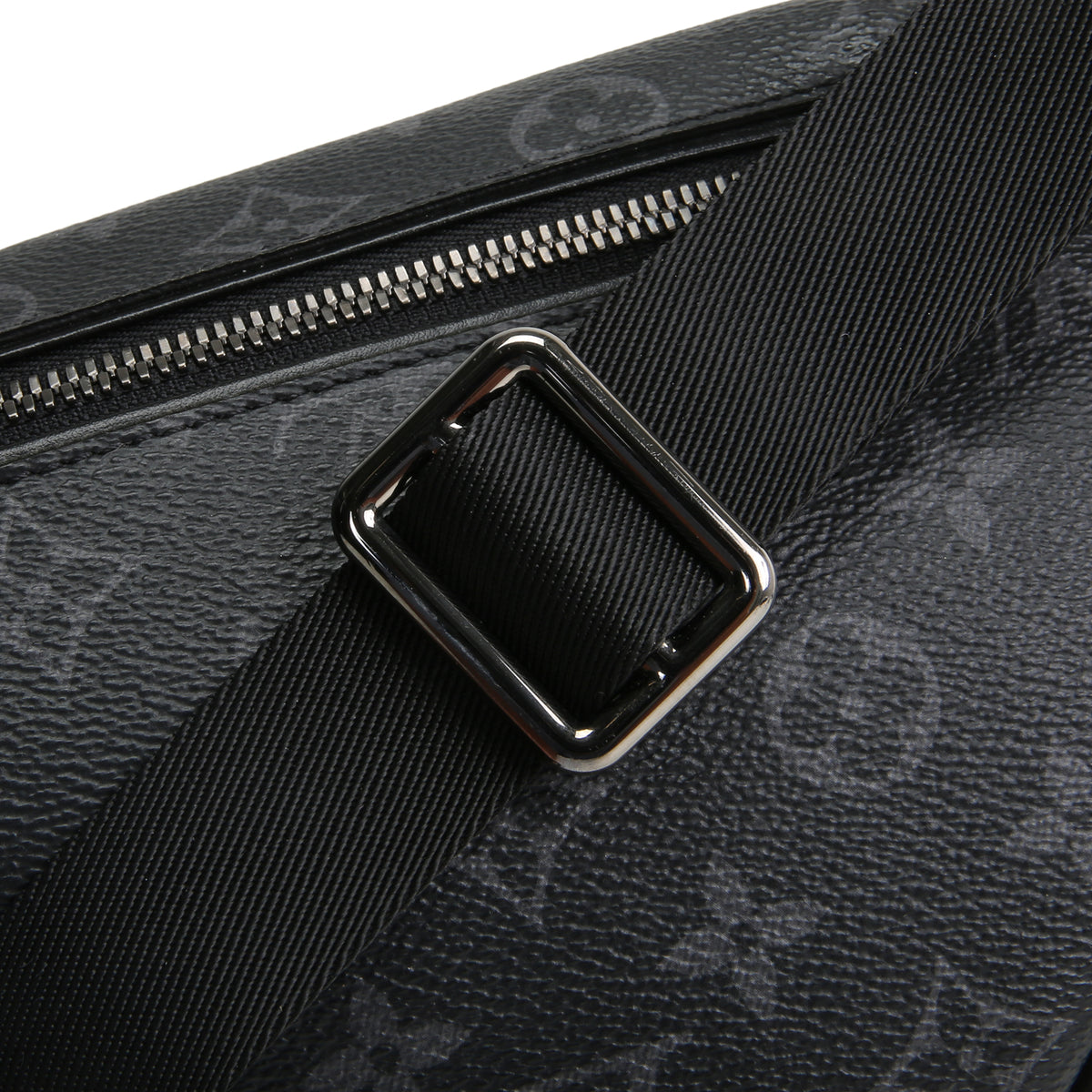 LOUIS VUITTON Monogram Eclipse Discovery Bumbag