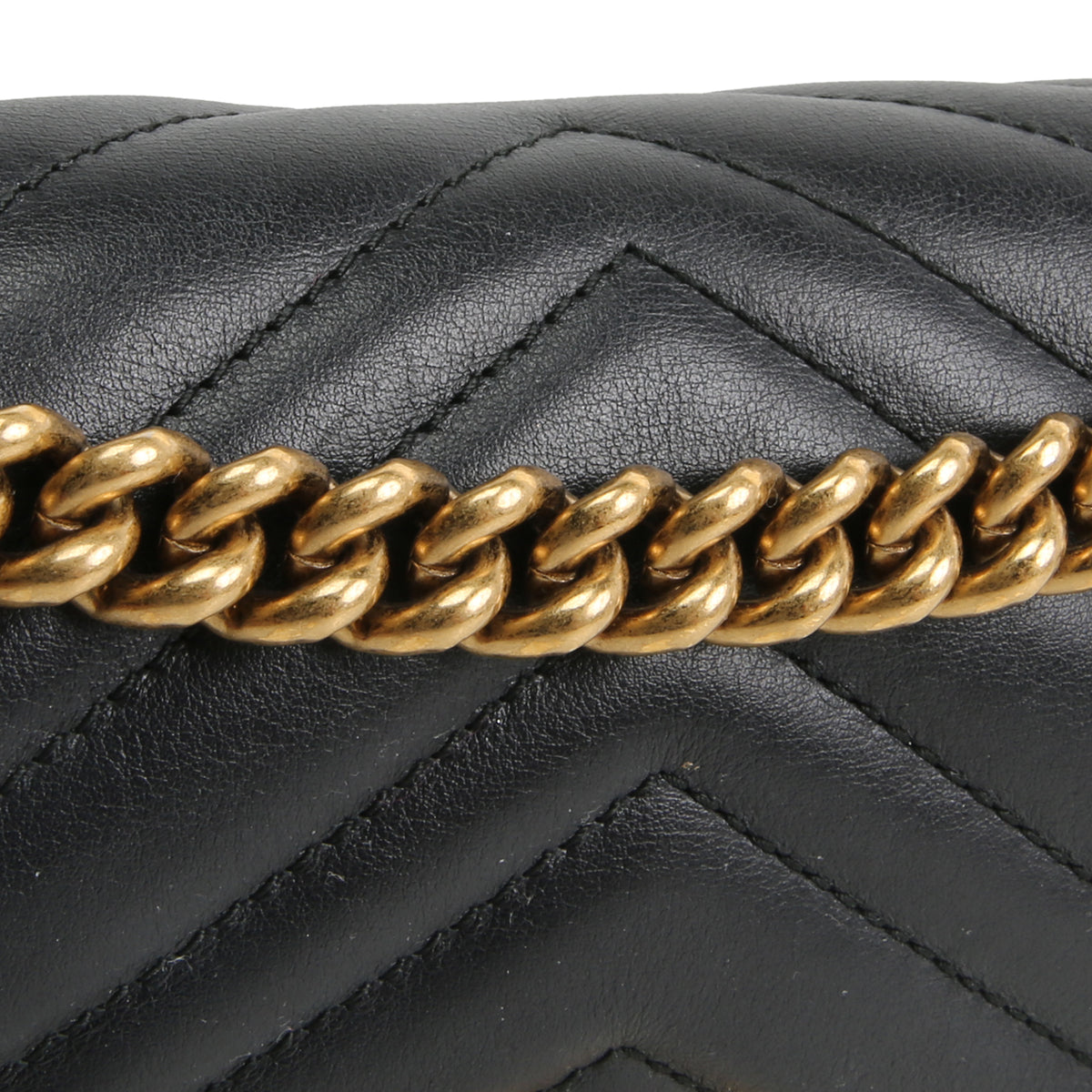 GUCCI Small GG Marmont Shoulder Bag - Black