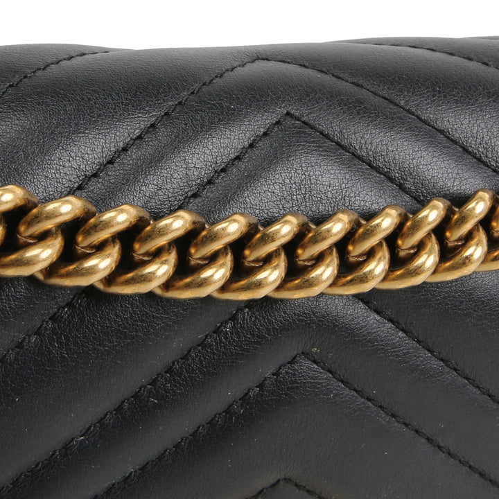 GUCCI Small GG Marmont Shoulder Bag - Black