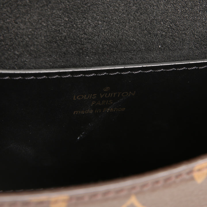 LOUIS VUITTON Reverse Monogram Tilsitt