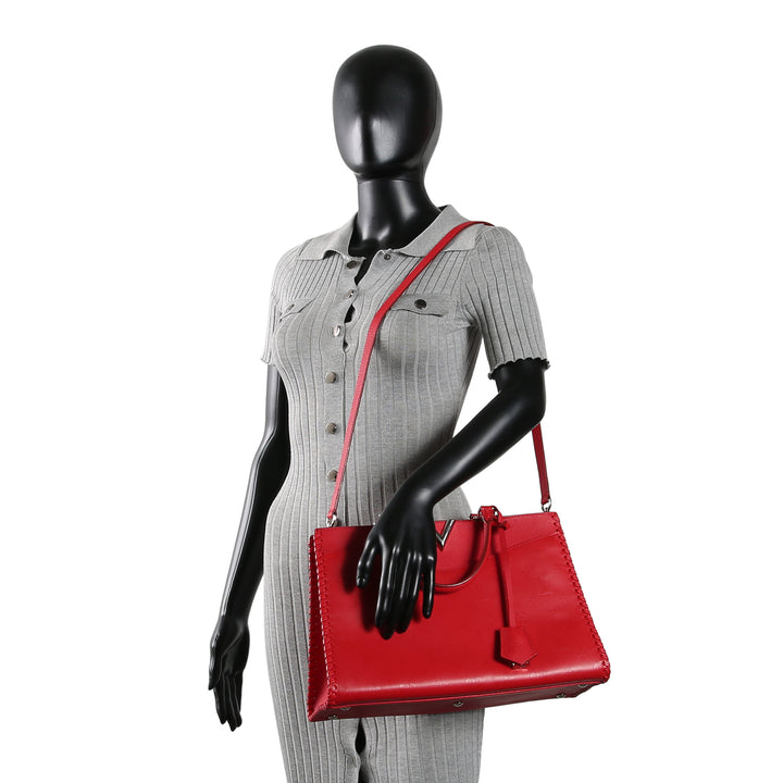 LOUIS VUITTON Monogram Very Zipped Tote - Red