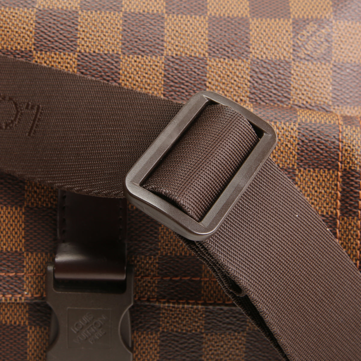 LOUIS VUITTON Pochette Melville Damier Ebene