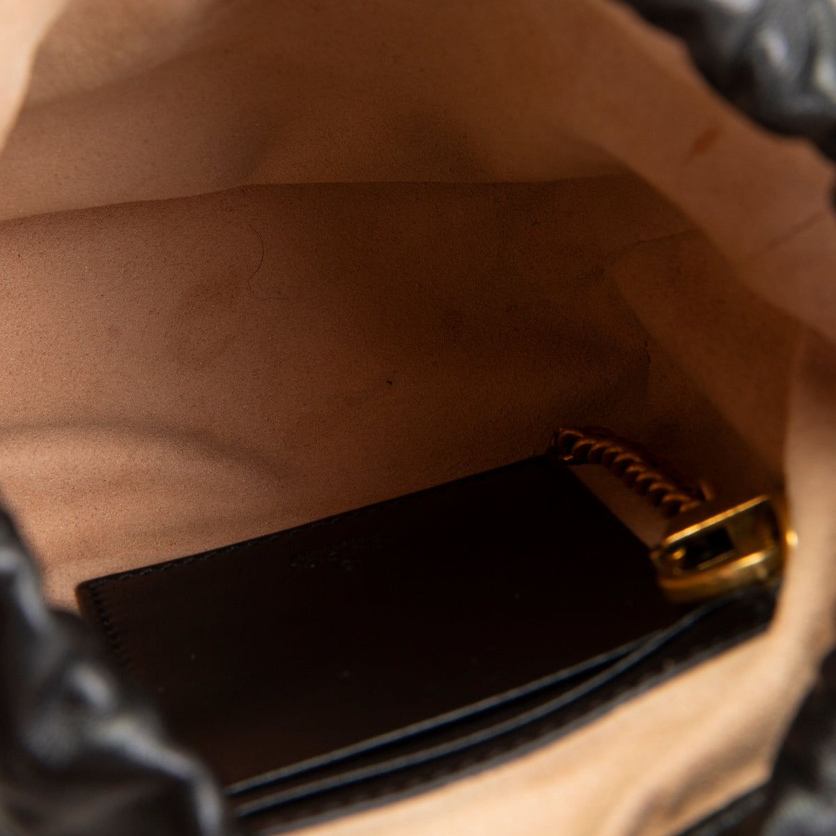 GUCCI GG Marmont Matelasse Mini Bucket Bag - Black