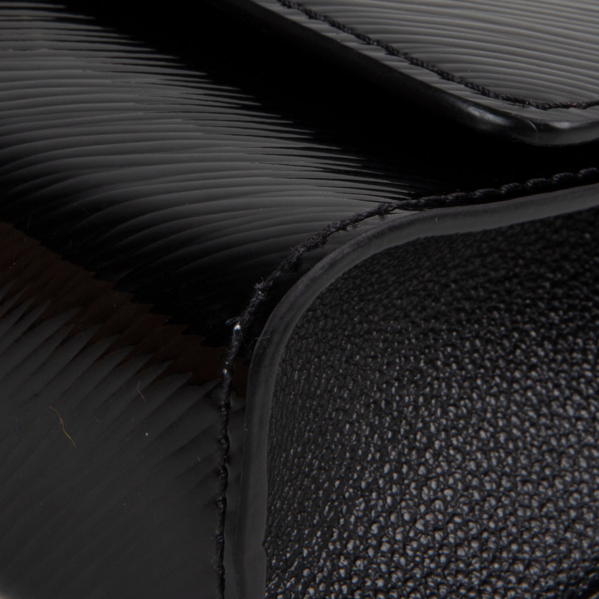 LOUIS VUITTON Electric Epi Pochette Louise - Black