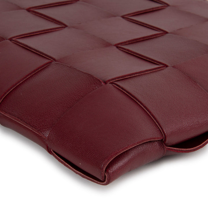 BOTTEGA VENETA Intrecciato Pouch - Burgundy