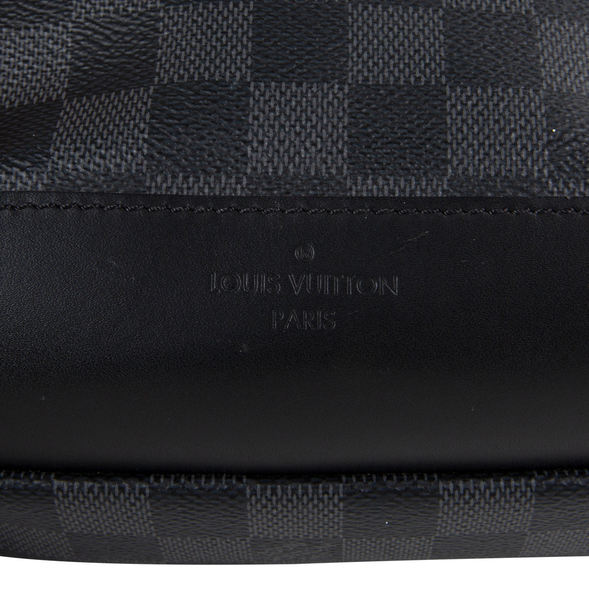 LOUIS VUITTON Avenue Sling Damier Graphite