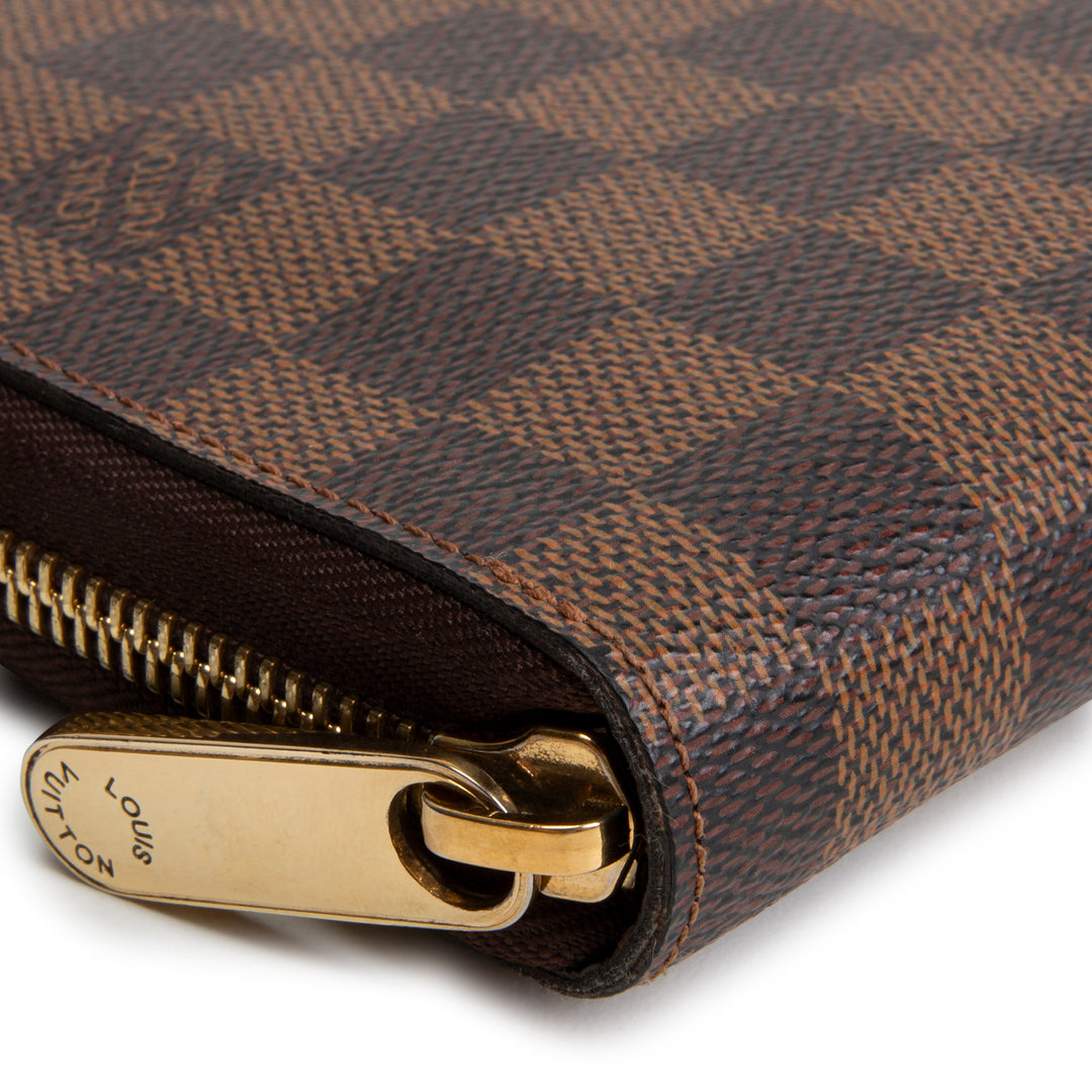LOUIS VUITTON Damier Ebene Zippy Organizer Wallet