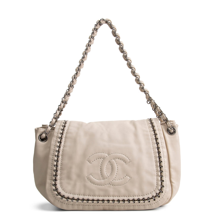 CHANEL Luxe Ligne Accordion Flap Bag