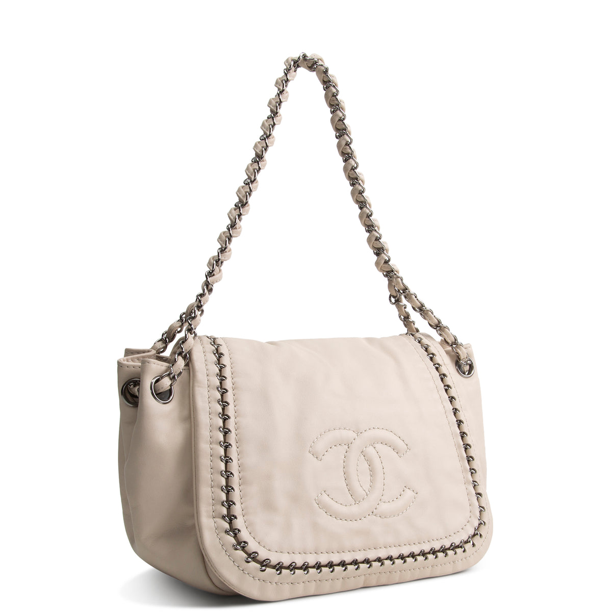 CHANEL Luxe Ligne Accordion Flap Bag