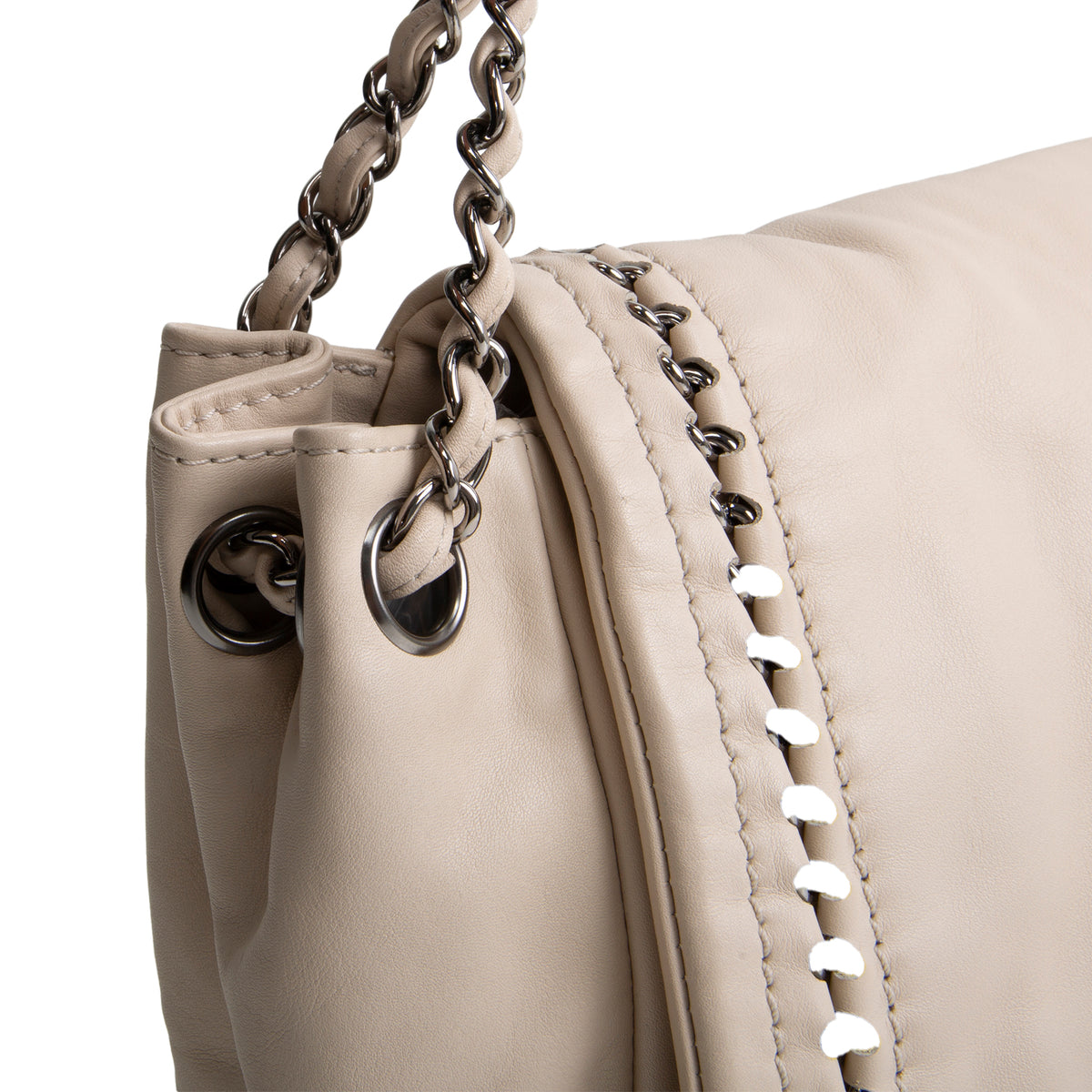 CHANEL Luxe Ligne Accordion Flap Bag