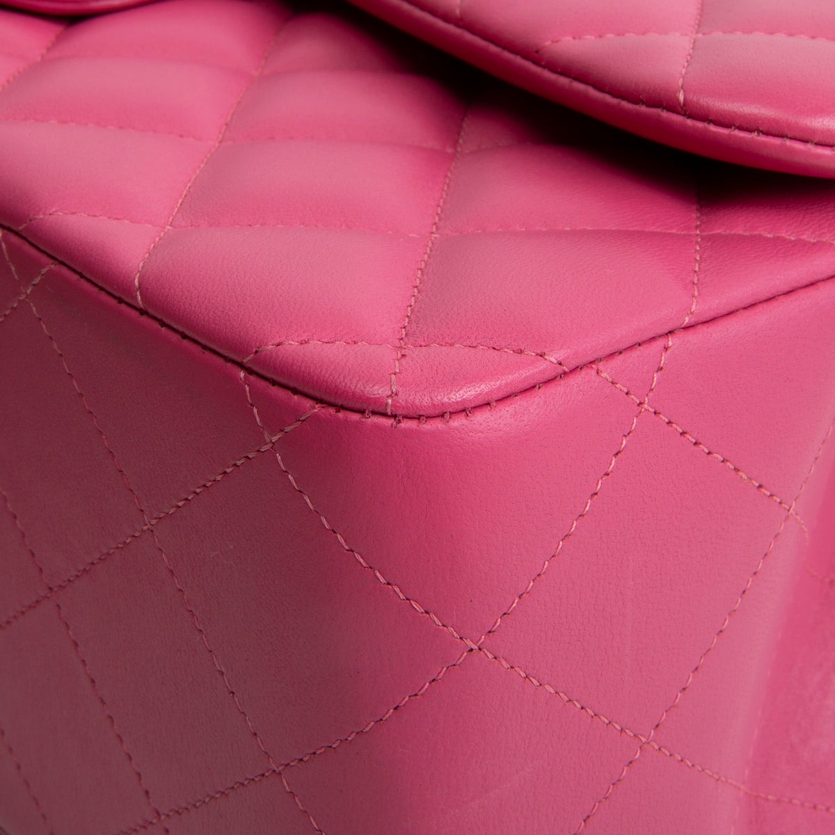 CHANEL Jumbo Quilted Lambskin Double Flap - Pink