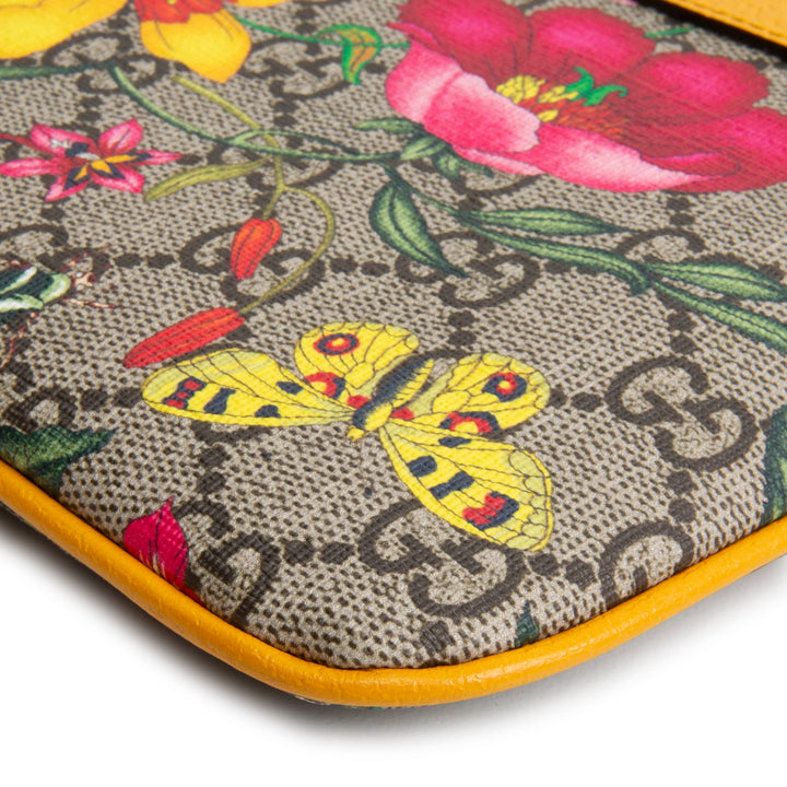 GUCCI GG Supreme Flora Pouch
