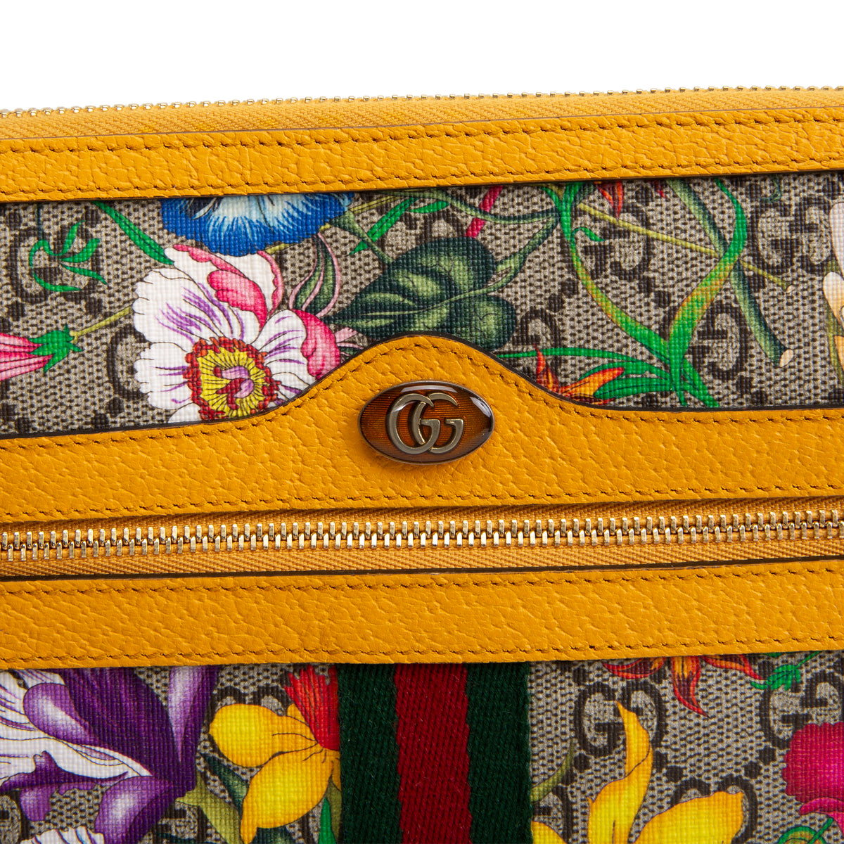 GUCCI GG Supreme Flora Pouch
