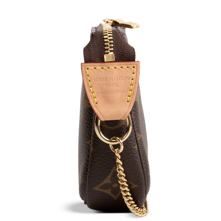 LOUIS VUITTON Monogram Mini Pochette Shoulder Bag