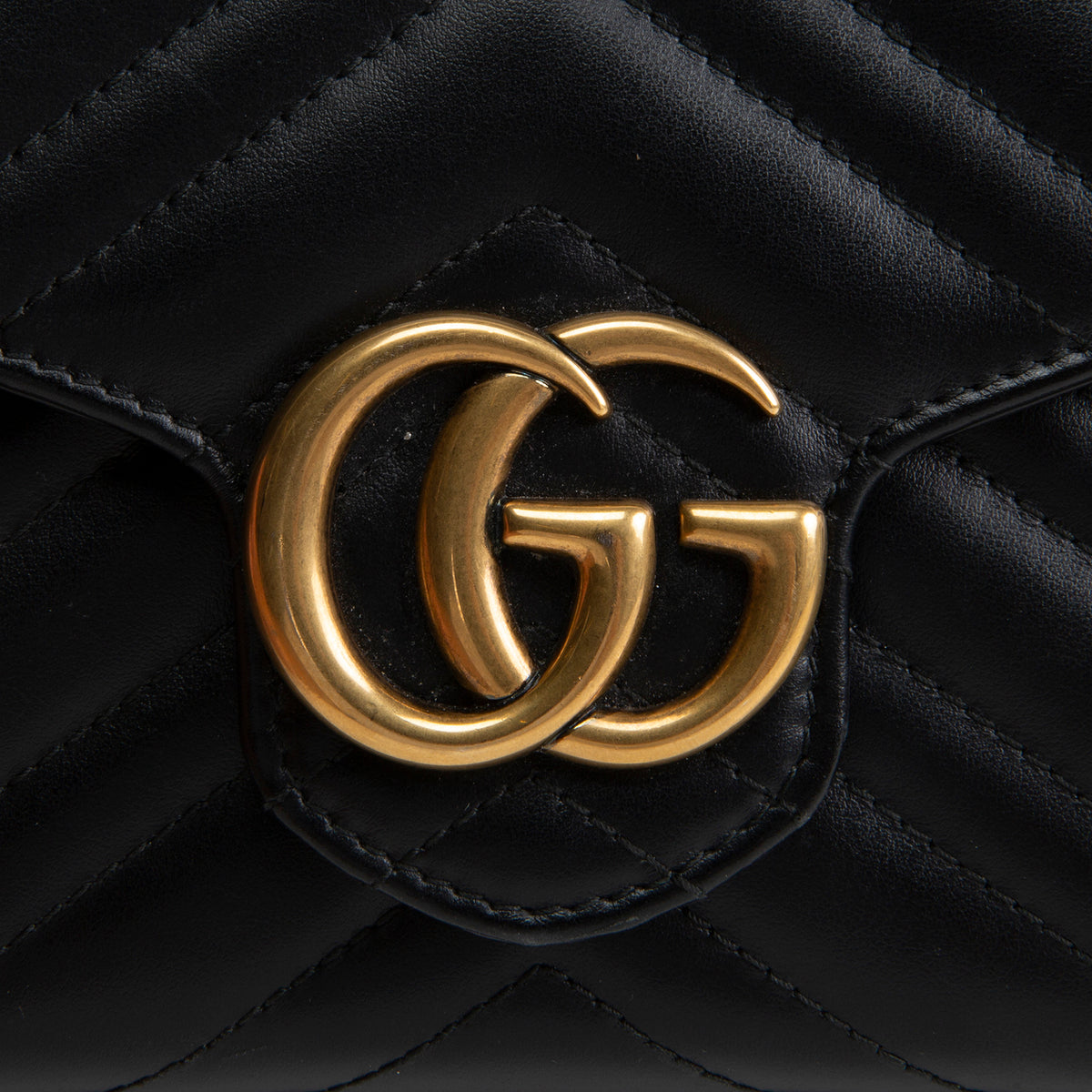 GUCCI Matelasse GG Marmont Wallet on Chain