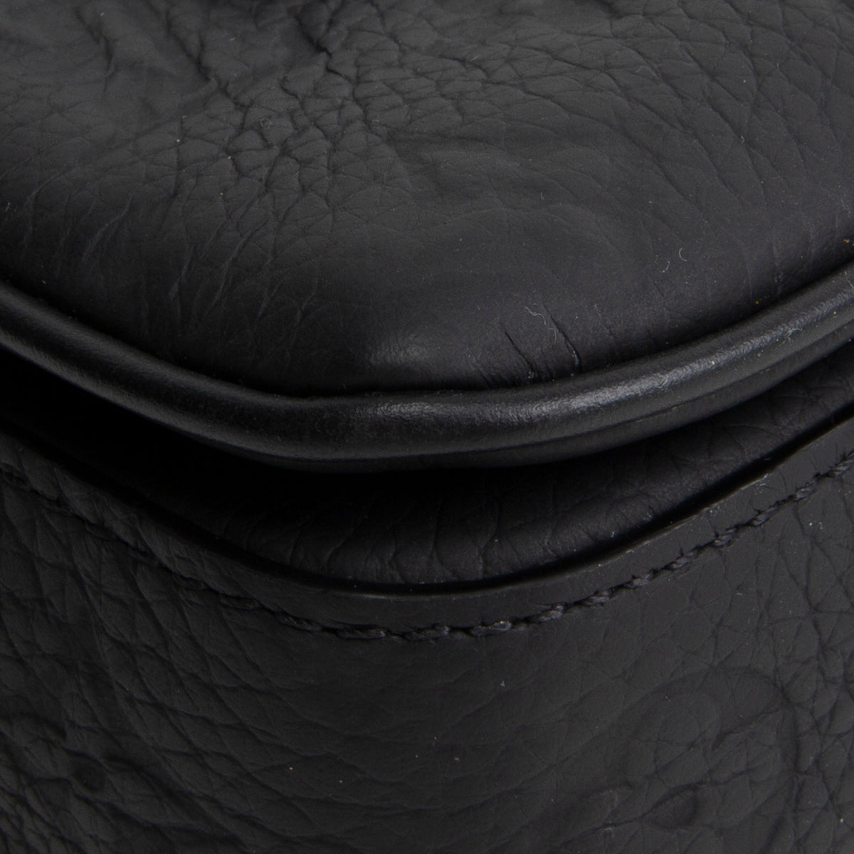 LOUIS VUITTON Taurillon Monogram S-Lock Wearable Wallet