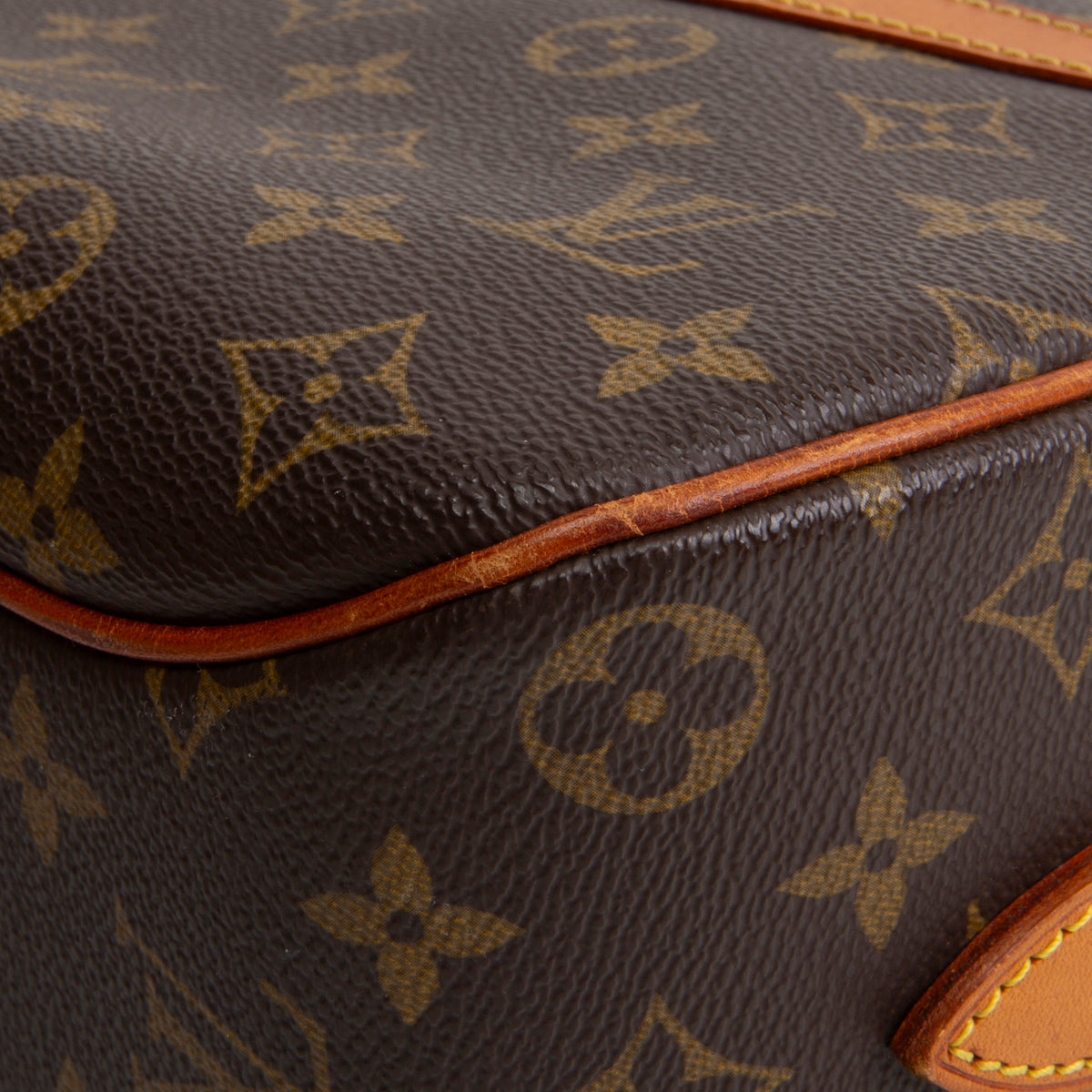 LOUIS VUITTON Vintage Monogram Blois Crossbody OUTLET FINAL SALE