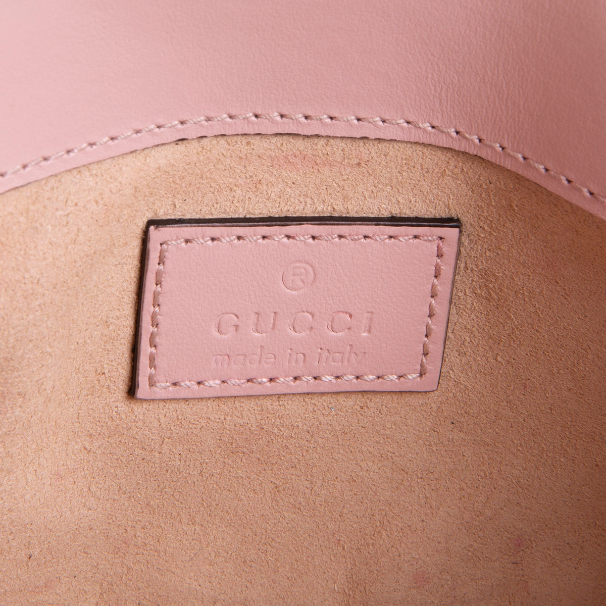 GUCCI GG Marmont Matelasse Monochrome Shoulder Bag
