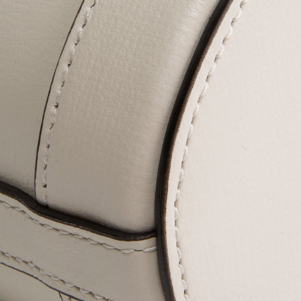 GUCCI Leather Horsebit Bucket Bag