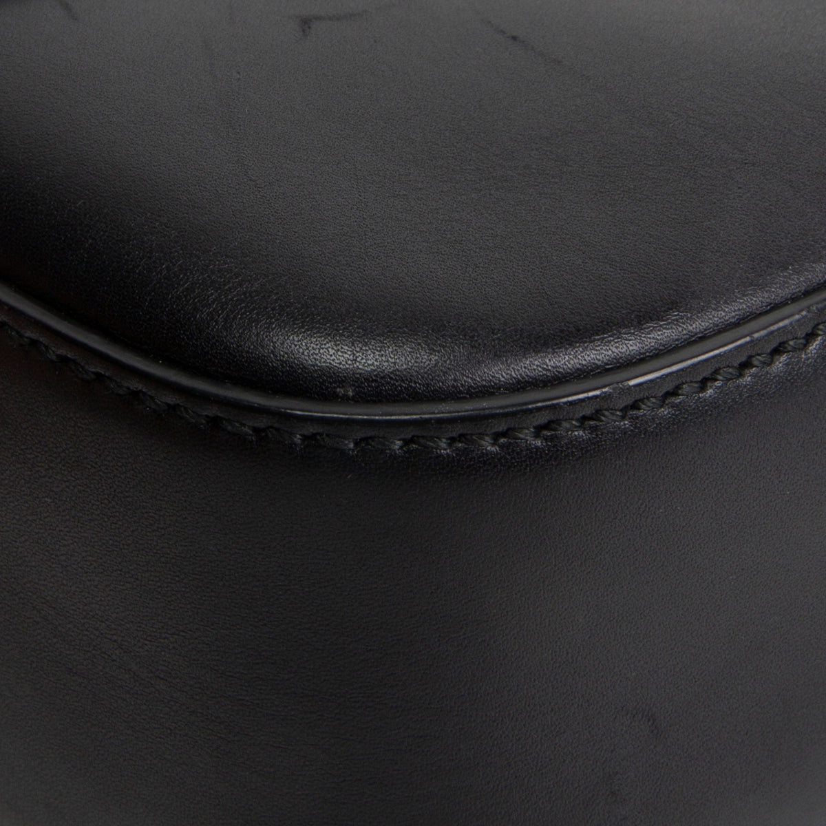GUCCI Vintage Calfskin "Webby Bee" Camera Bag - Black OUTLET FINAL SALE