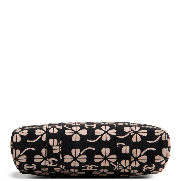 CHANEL Vintage Canvas CC Clover Clutch - Black