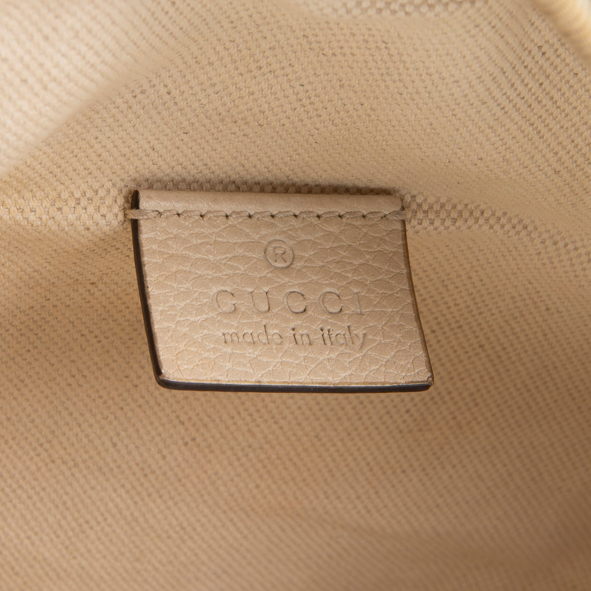 GUCCI Logo Grained Leather Belt Bag