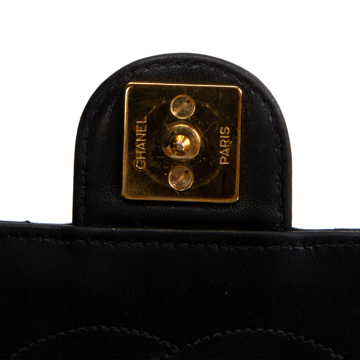 CHANEL Vintage Push Lock Single Flap